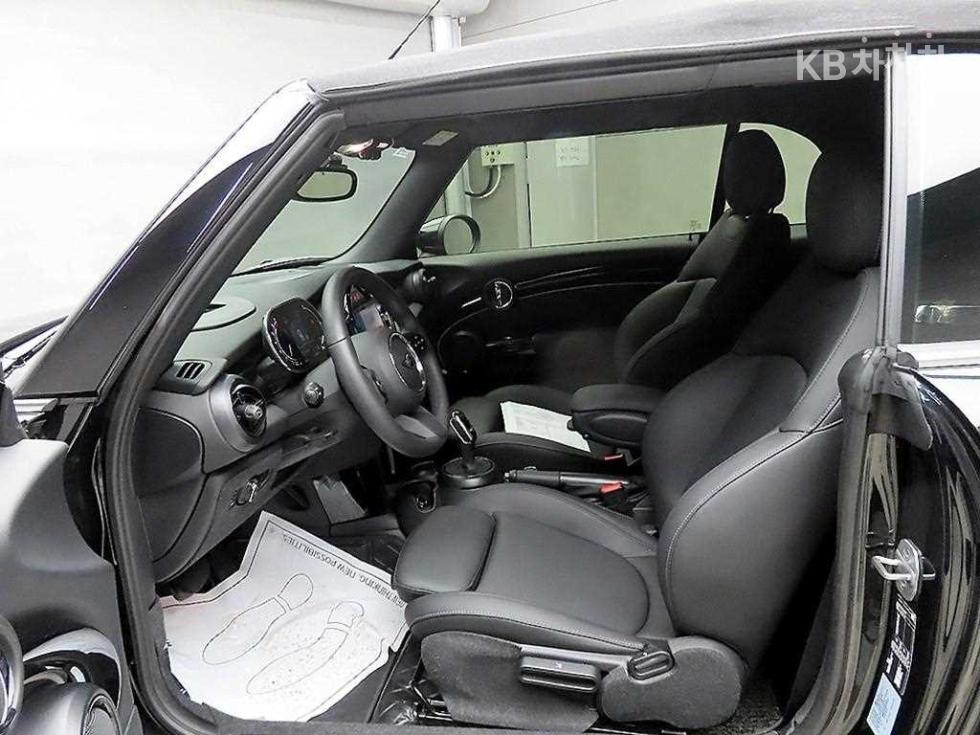 2024 MINI Used Car photo