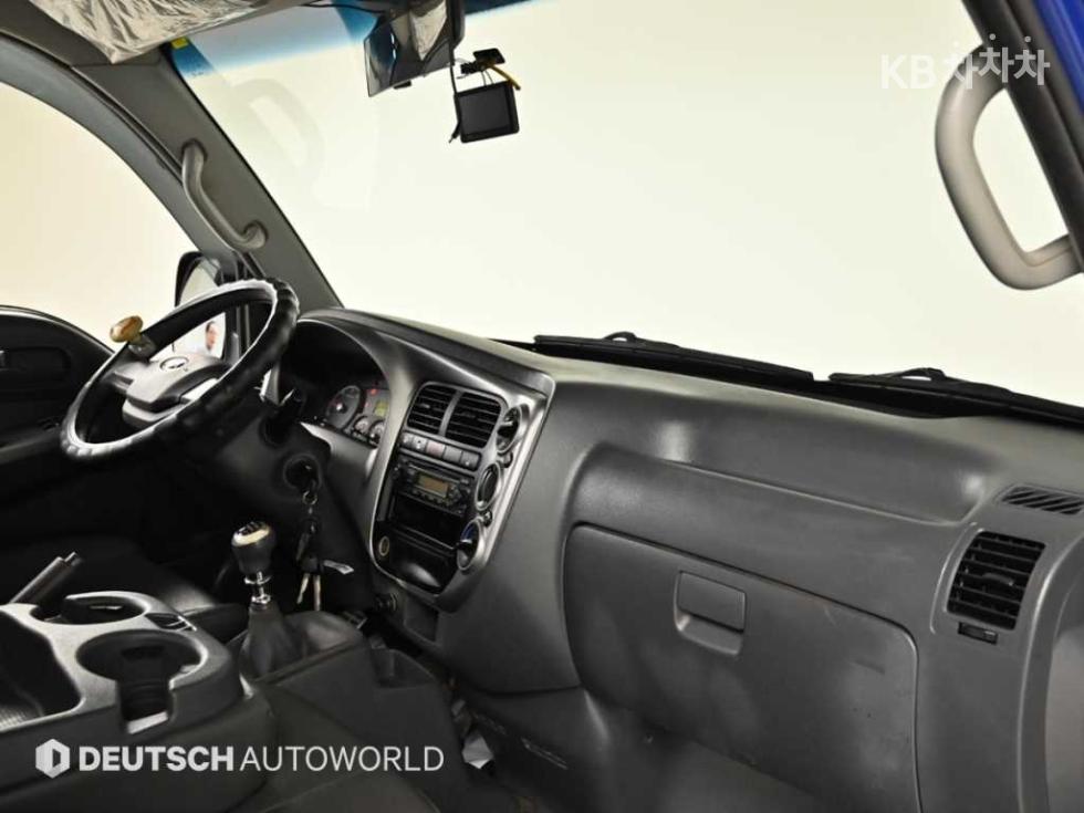 2013 - kia bongo iii