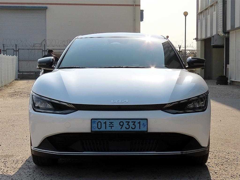 기아 EV6 2023년식 기아 EV6 롱 레인지 2WD 에어