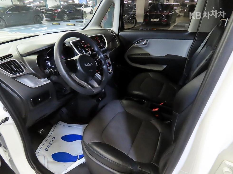 2022 - kia ray