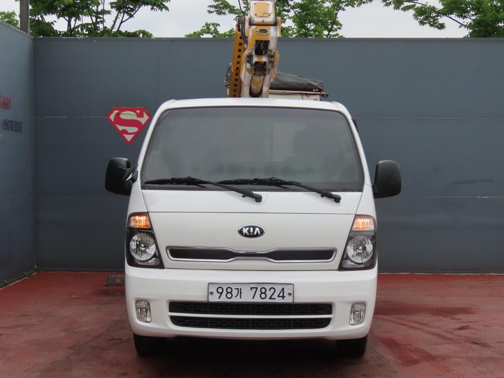 2014 - kia bongo iii