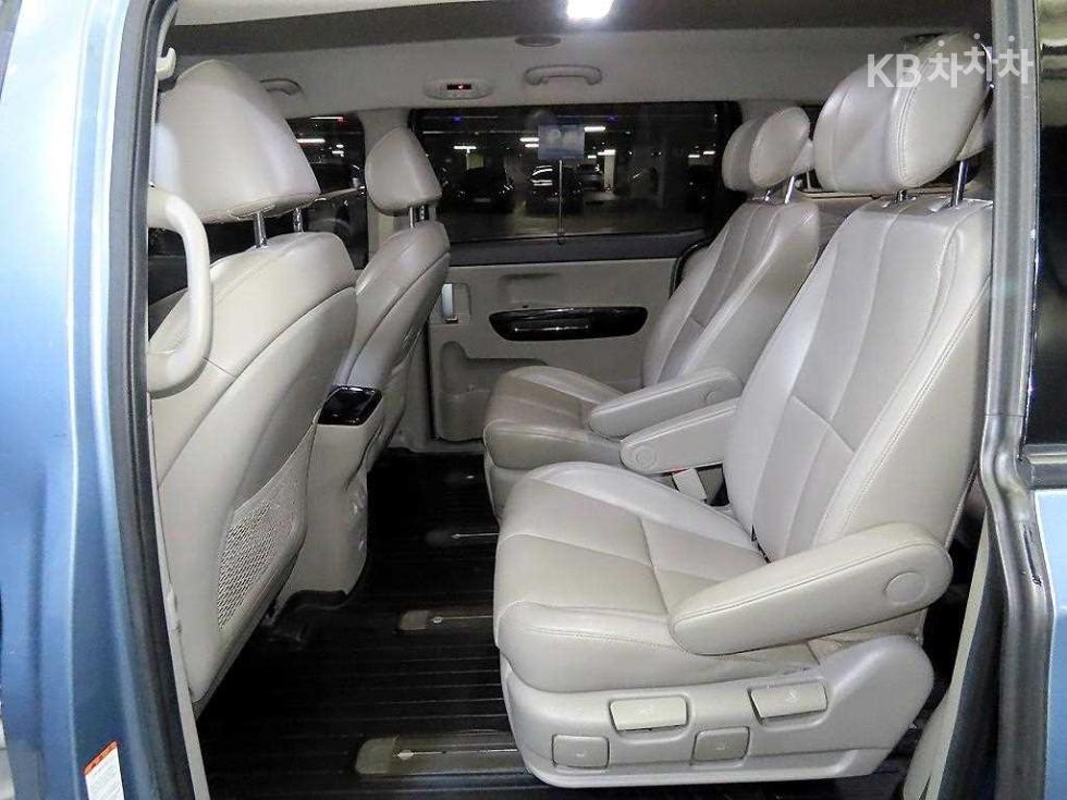 2016 - kia carnival