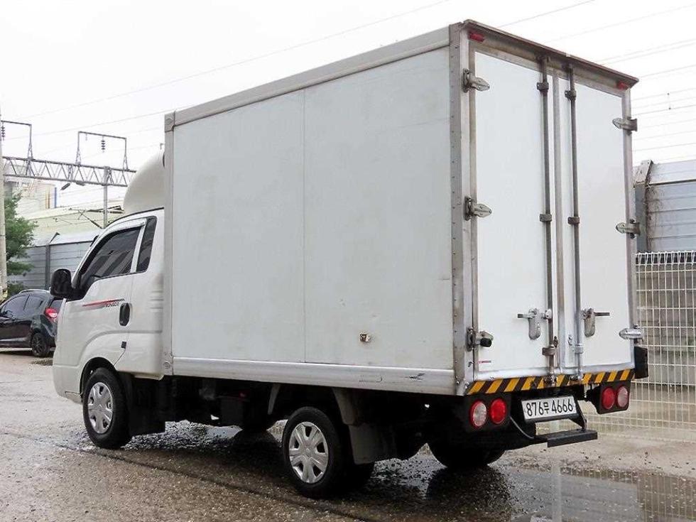 2022 - kia bongo iii