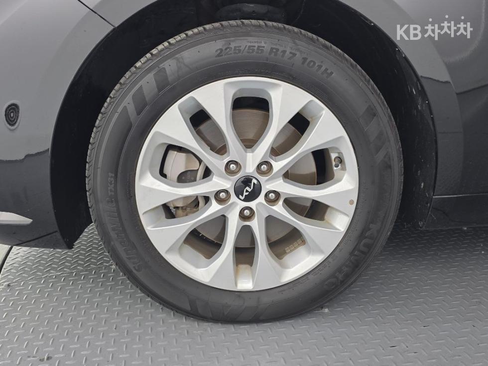 Kia K8 — miniaturë 7