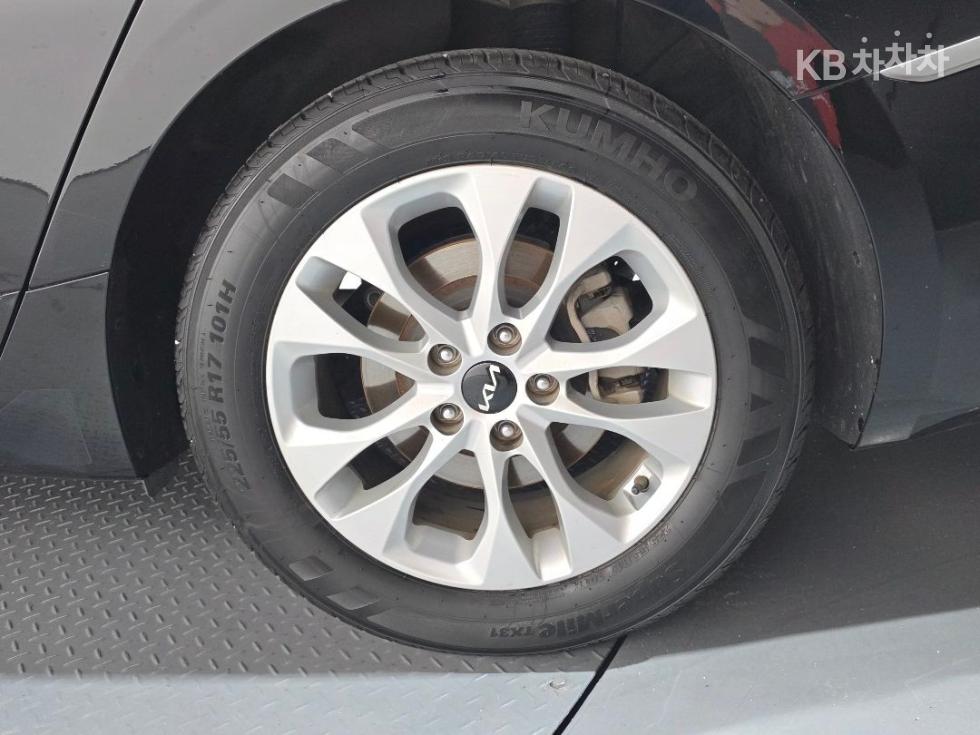 Kia K8 — miniaturë 8