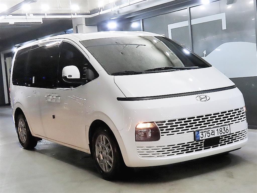2023 hyundai Staria 2.2 Tourer 9 modern