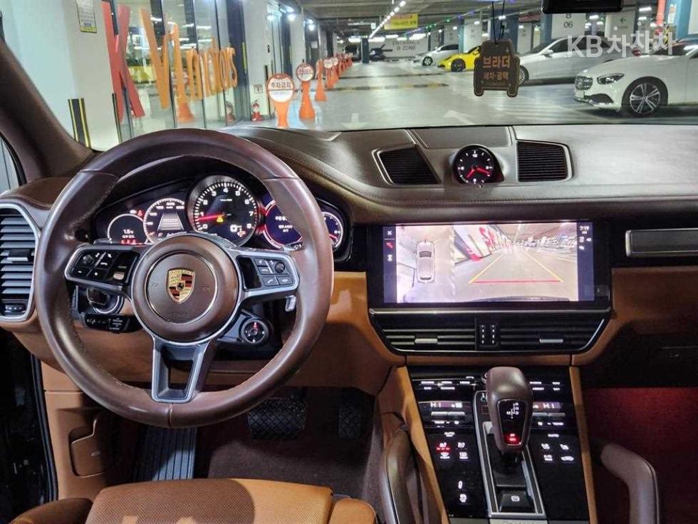 Porsche Cayenne — miniaturë 6