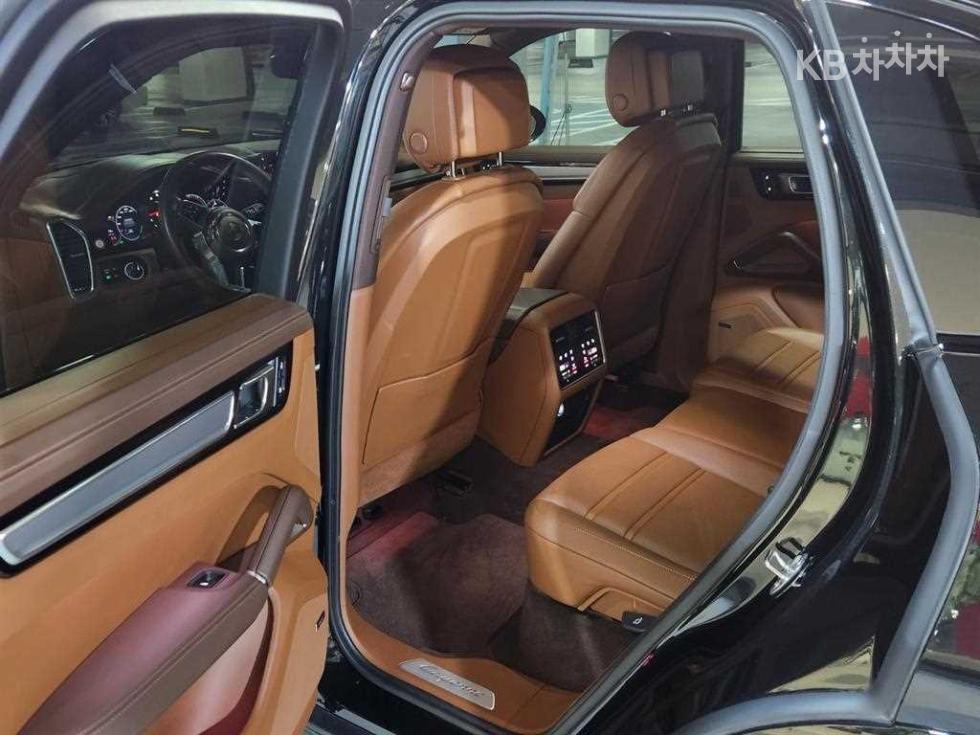 Porsche Cayenne — miniaturë 7