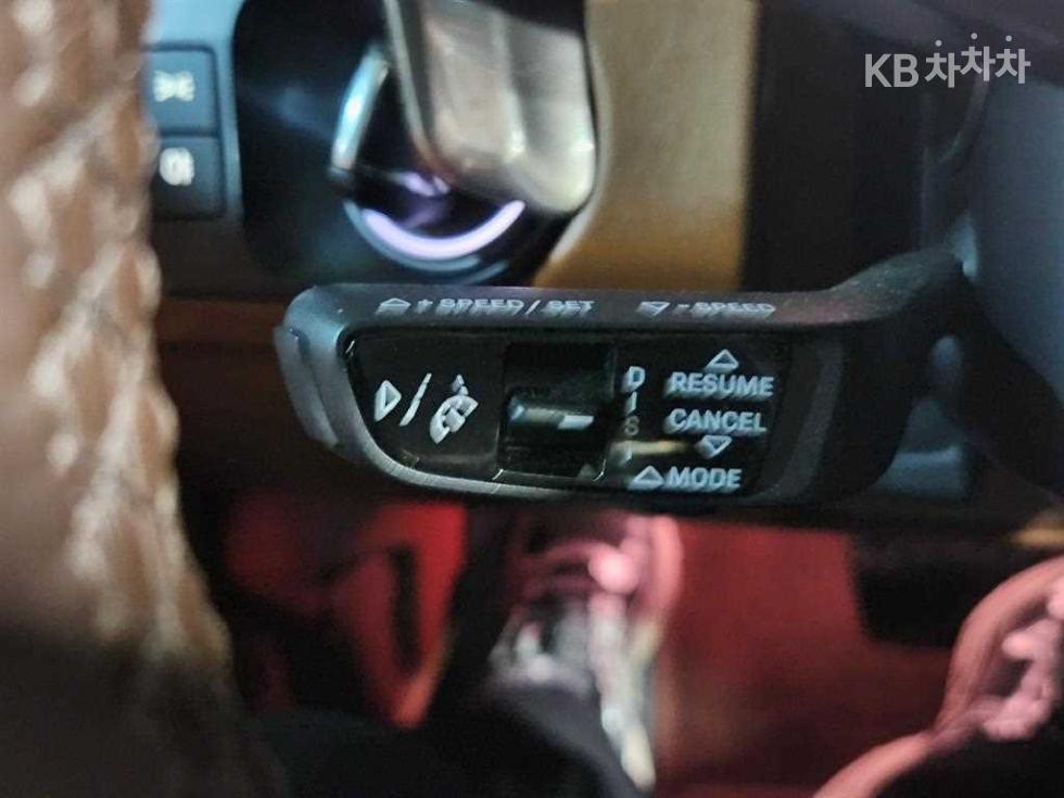 Porsche Cayenne — miniaturë 15