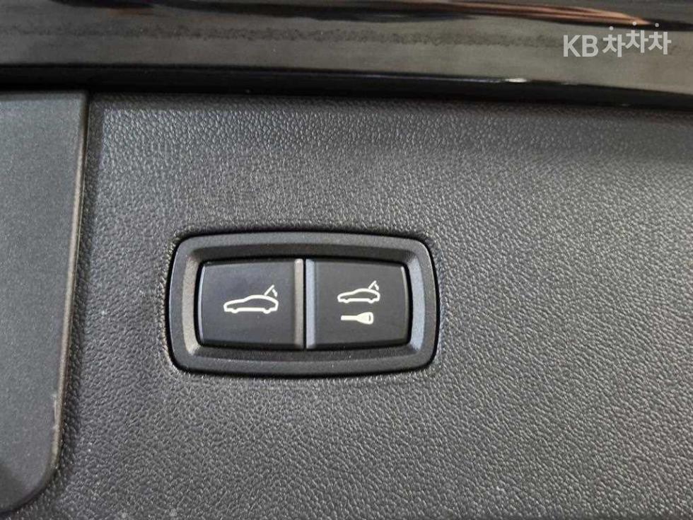 Porsche Cayenne — miniaturë 16