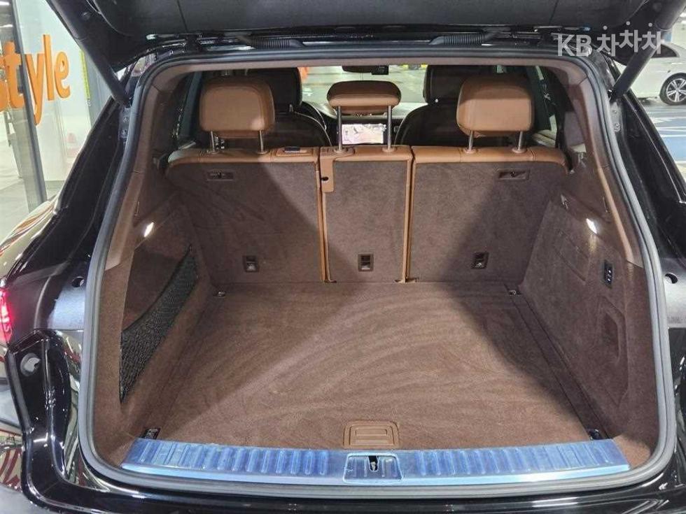 Porsche Cayenne — miniaturë 17