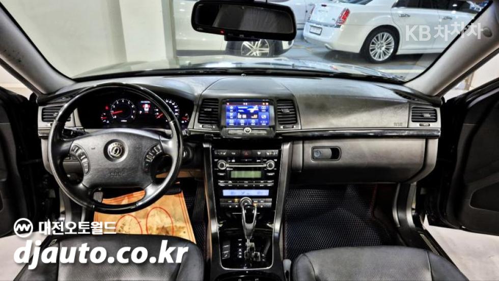 2011 - kia opirus