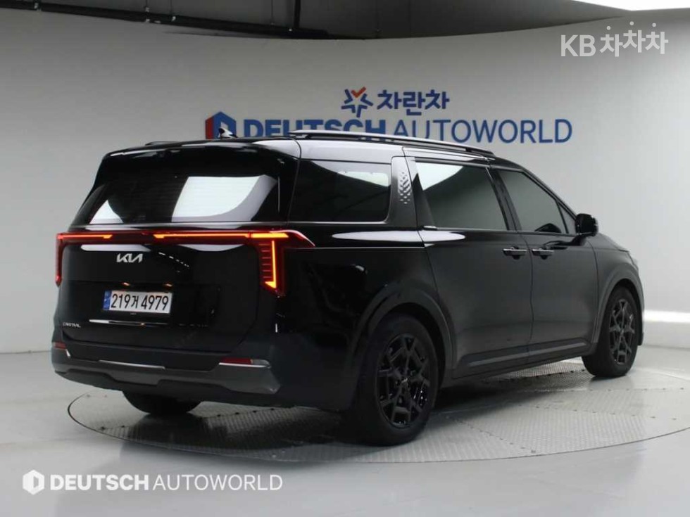 2025 - kia carnival