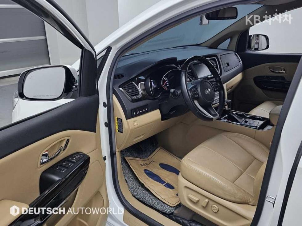 2019 - kia carnival