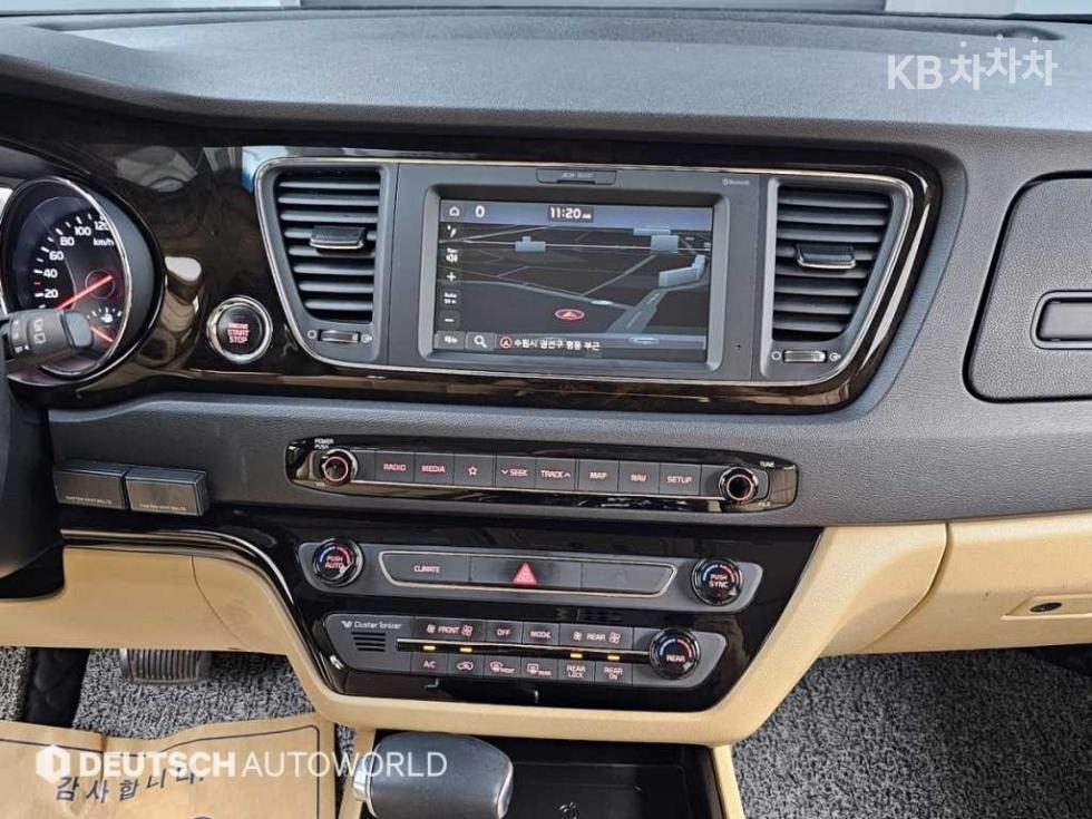 2019 - kia carnival