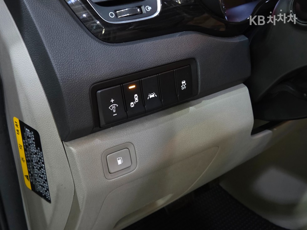 Kia Carnival — miniaturë 15