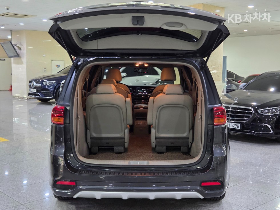 Kia Carnival — miniaturë 19