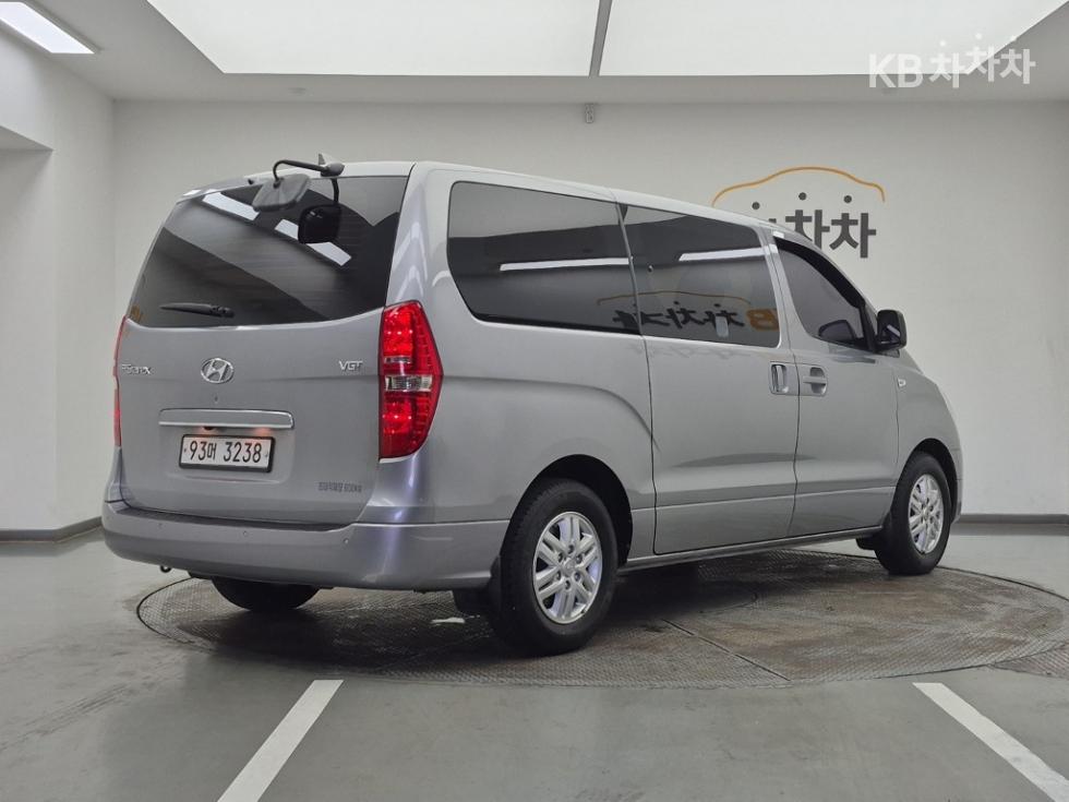 Hyundai Starex — miniaturë 4