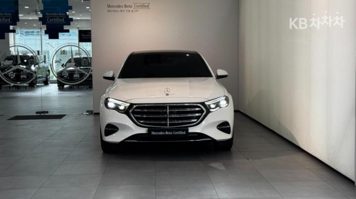 Mercedes-Benz E-klasse e450 4matic exclusive — foto 1
