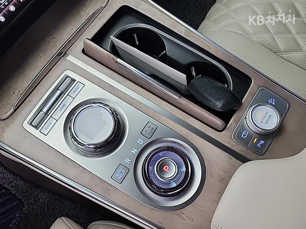 2023 Genesis GV80 photo