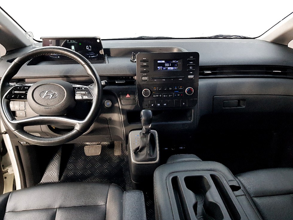 Hyundai Staria — miniaturë 5