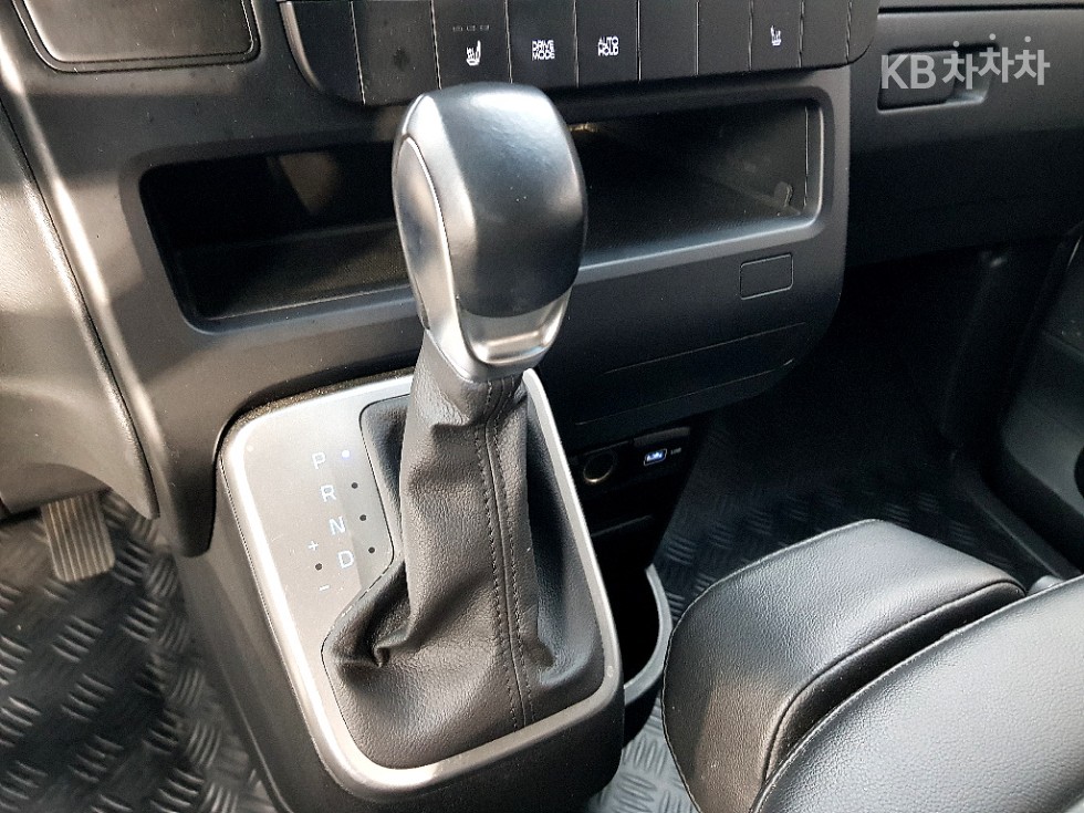 Hyundai Staria — miniaturë 12
