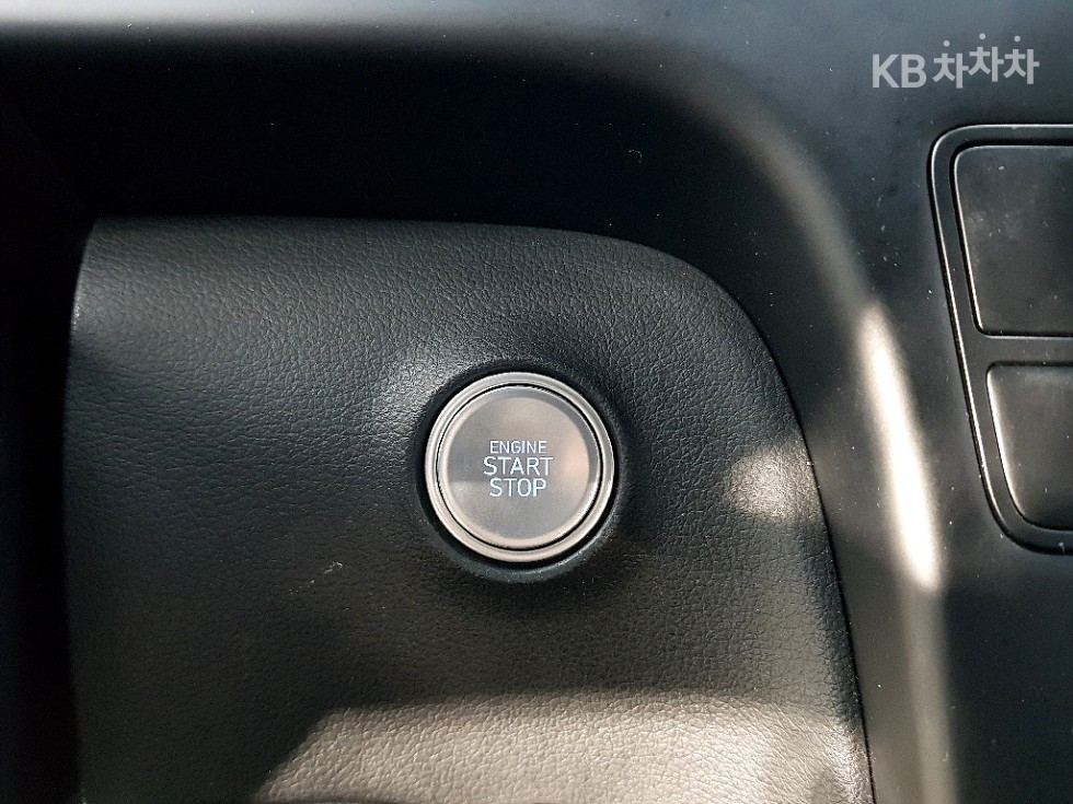 Hyundai Staria — miniaturë 13
