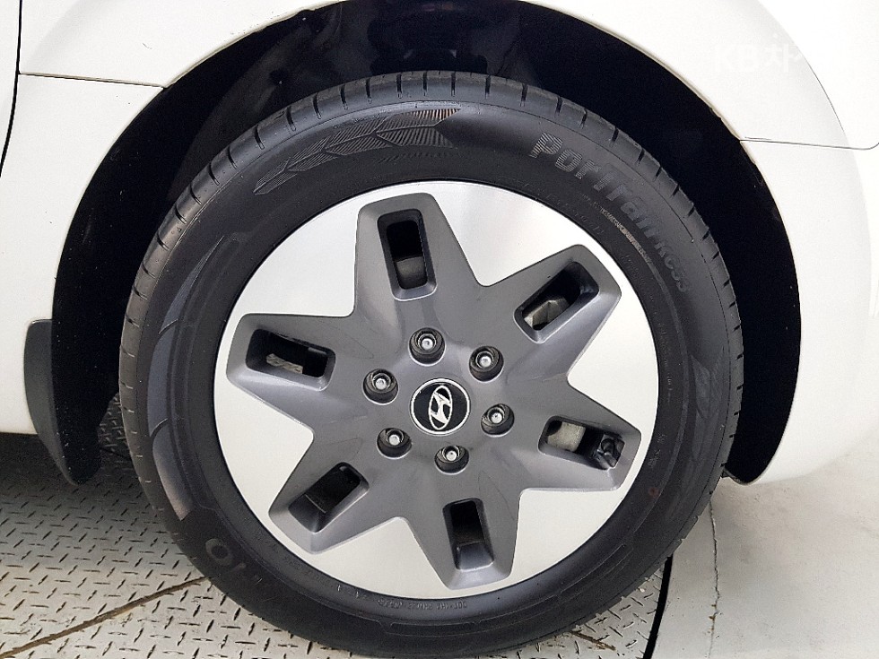 Hyundai Staria — miniaturë 20