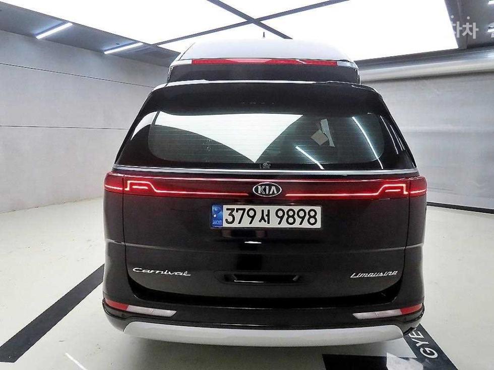 Kia Carnival — miniaturë 3