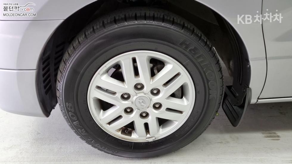 Hyundai Starex — miniaturë 6