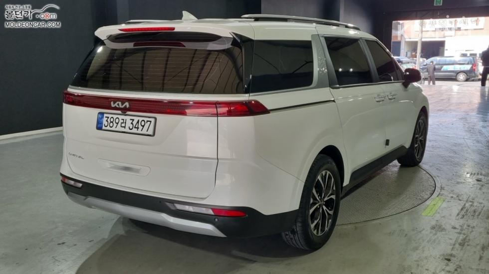 Kia Carnival — miniaturë 2