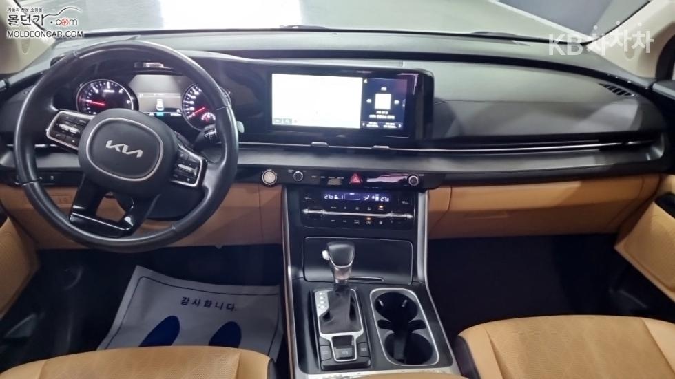 Kia Carnival — miniaturë 7