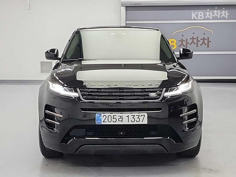 2025 Land Rover Used Car photo