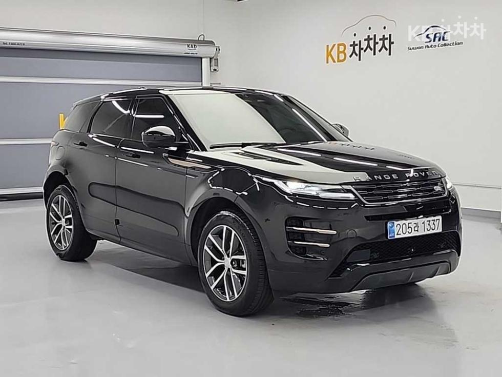 2025 Land Rover Used Car photo