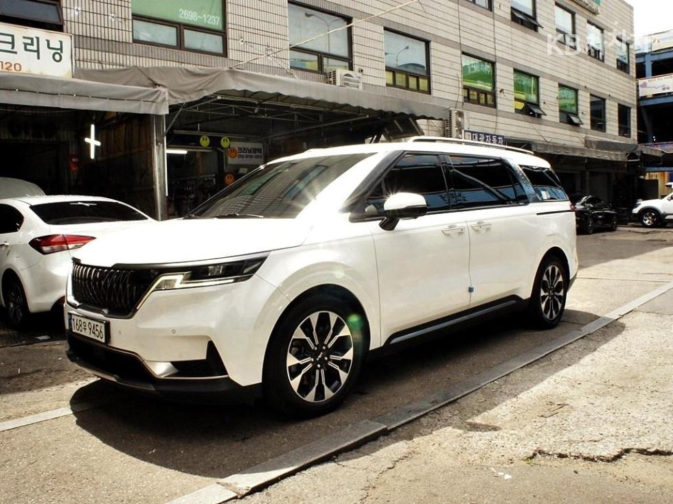 Kia Carnival — miniaturë 2