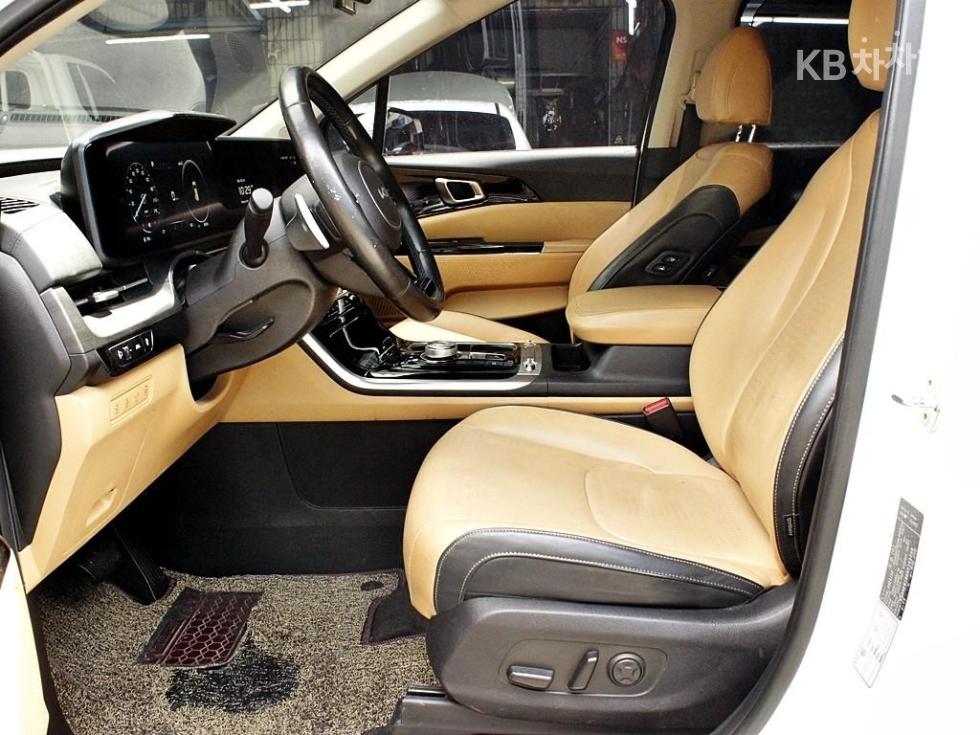 Kia Carnival — miniaturë 5