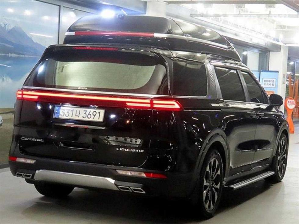 Kia Carnival — miniaturë 4