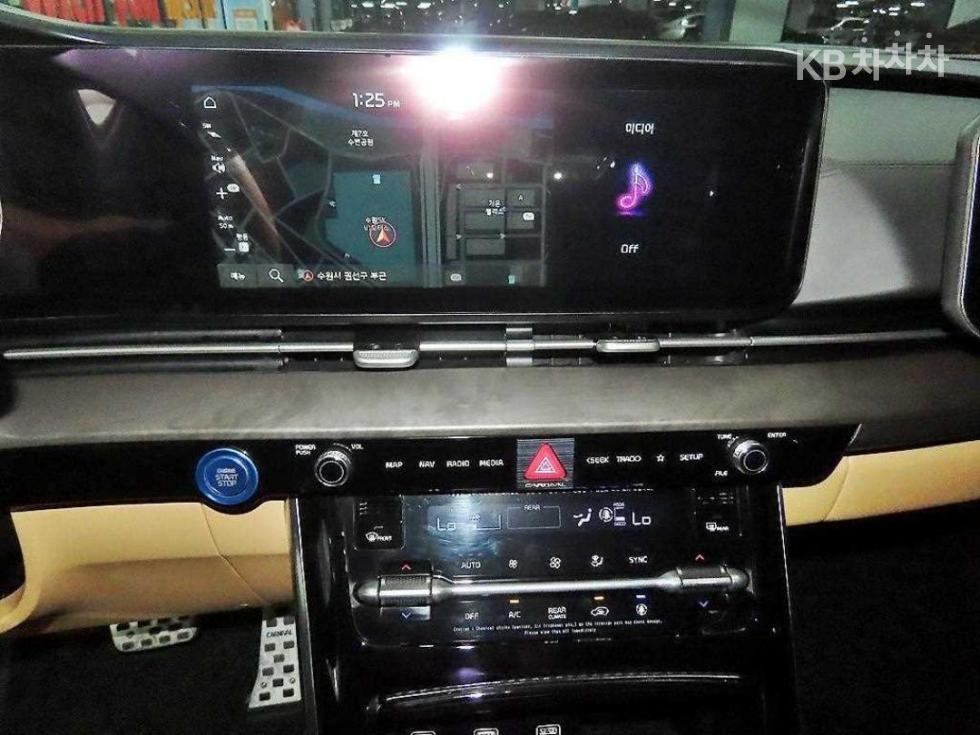 Kia Carnival — miniaturë 9
