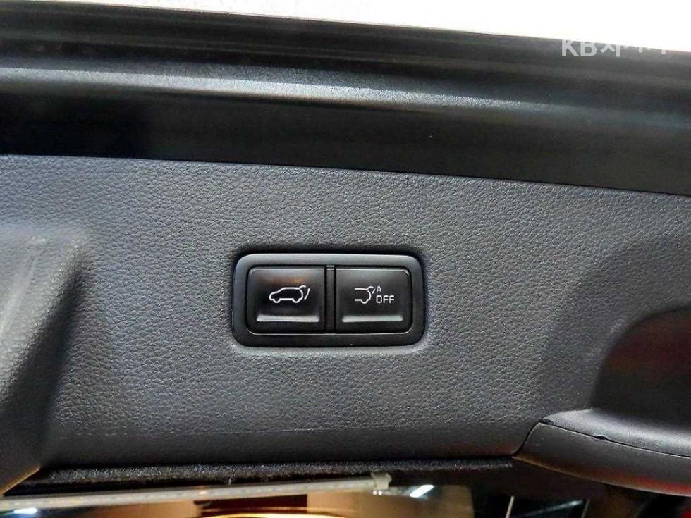 Kia Carnival — miniaturë 16