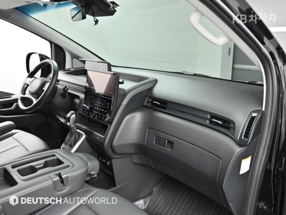 Hyundai Staria — miniaturë 7