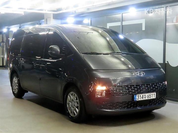 Hyundai Staria 2.2 투어러 9 — foto 1