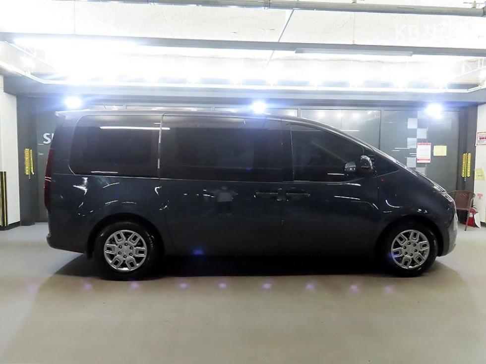 Hyundai Staria — miniaturë 3