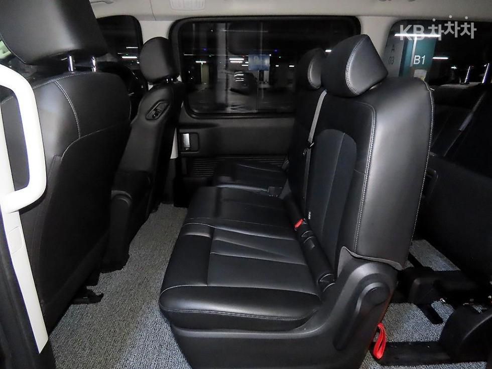 Hyundai Staria — miniaturë 7