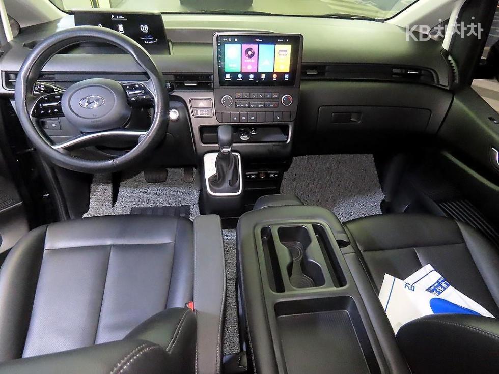 Hyundai Staria — miniaturë 10