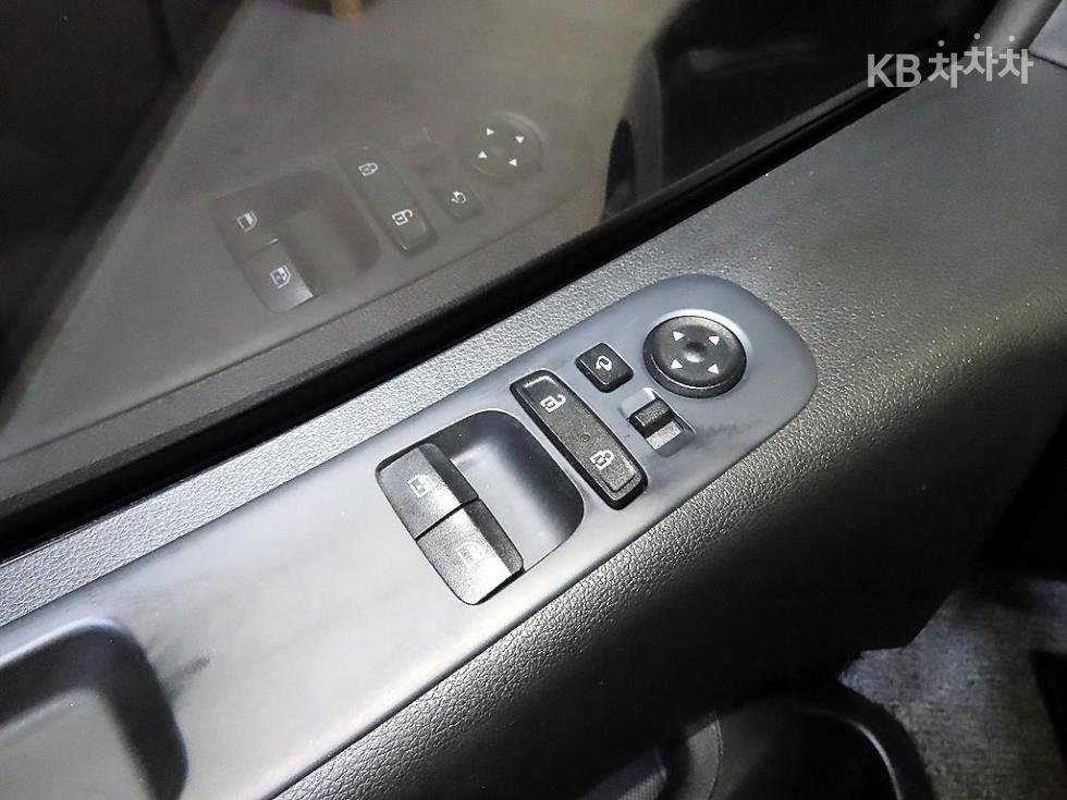 Hyundai Staria — miniaturë 14