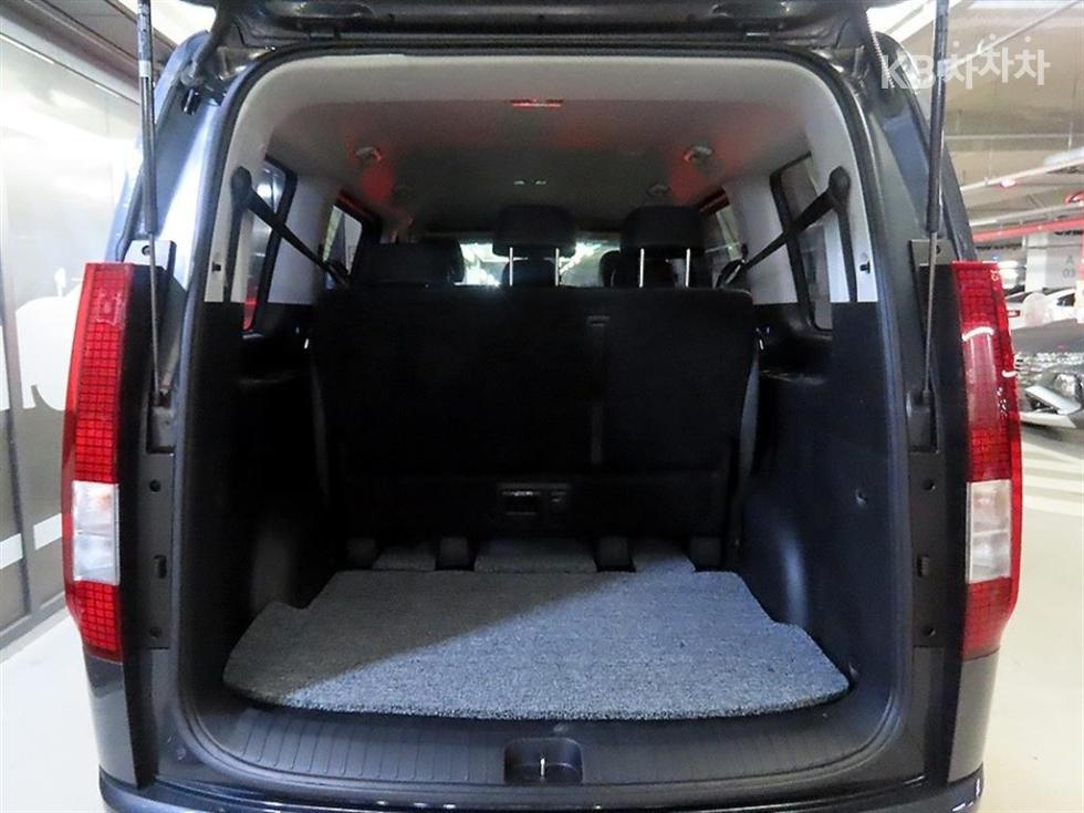 Hyundai Staria — miniaturë 18