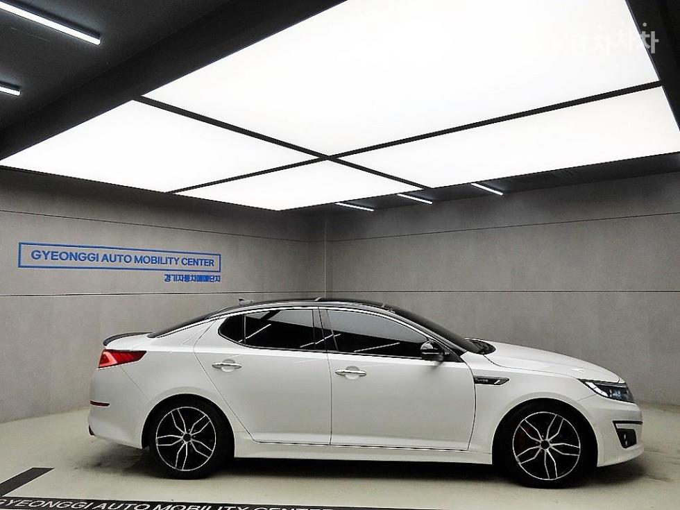 2013 Kia K5 photo