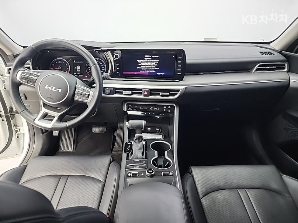 Kia K5 — miniaturë 7