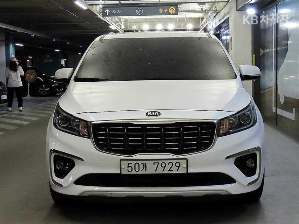 Kia Carnival — miniaturë 2