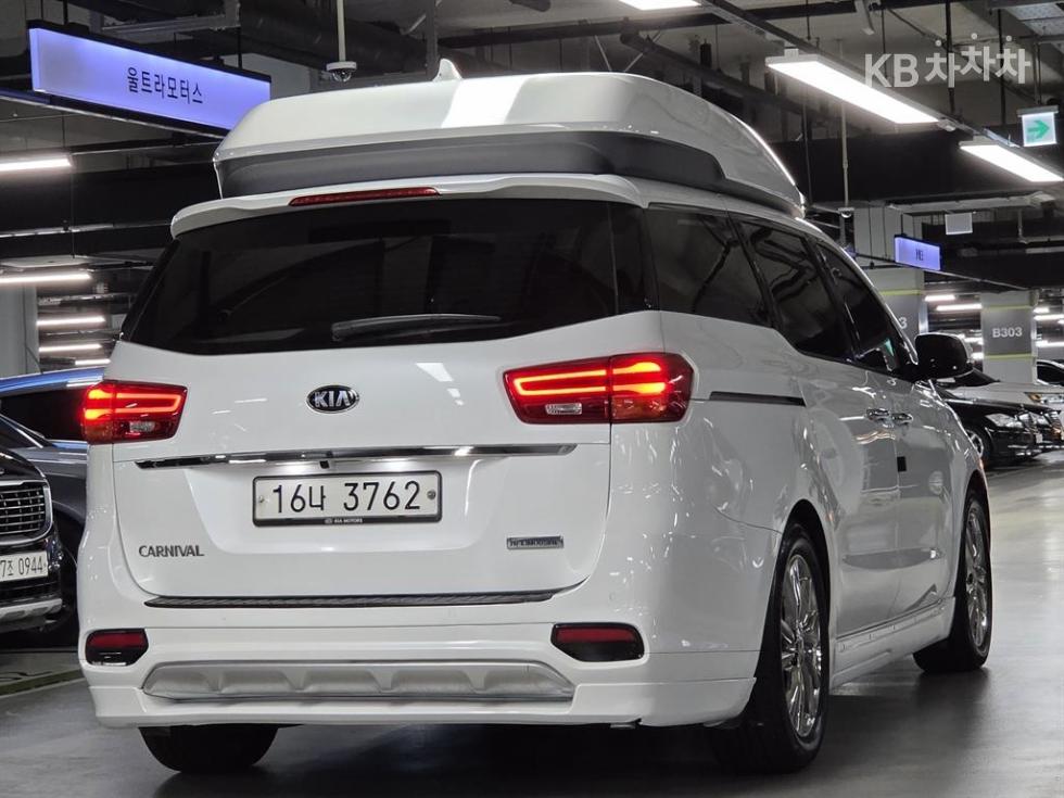 Kia Carnival — miniaturë 4